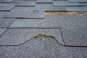 Tips for Roof Repair in Southlake TX – Dealing with Old Asphalt Roofs