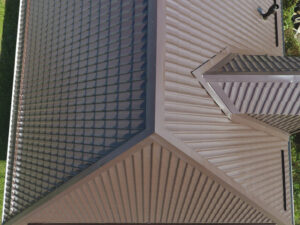 Differences Between Metal and Asphalt Roofing