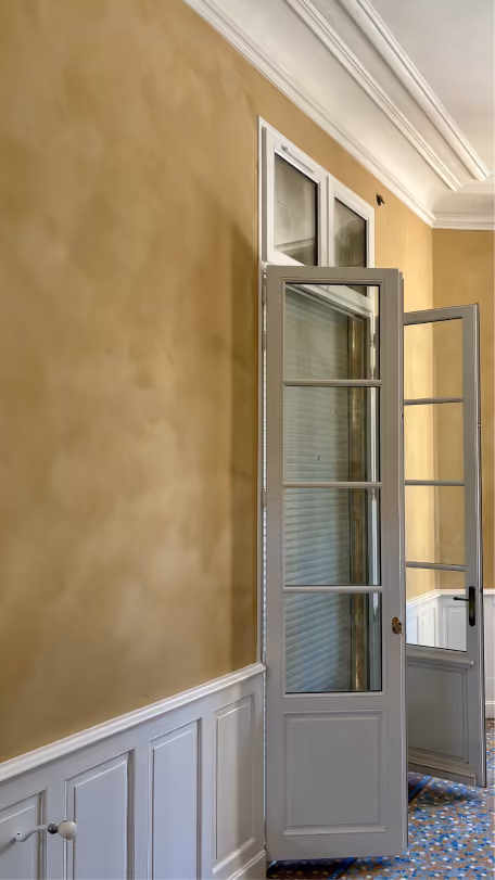 Renovation-des-murs-maison-badigeon-à-la-chaux  