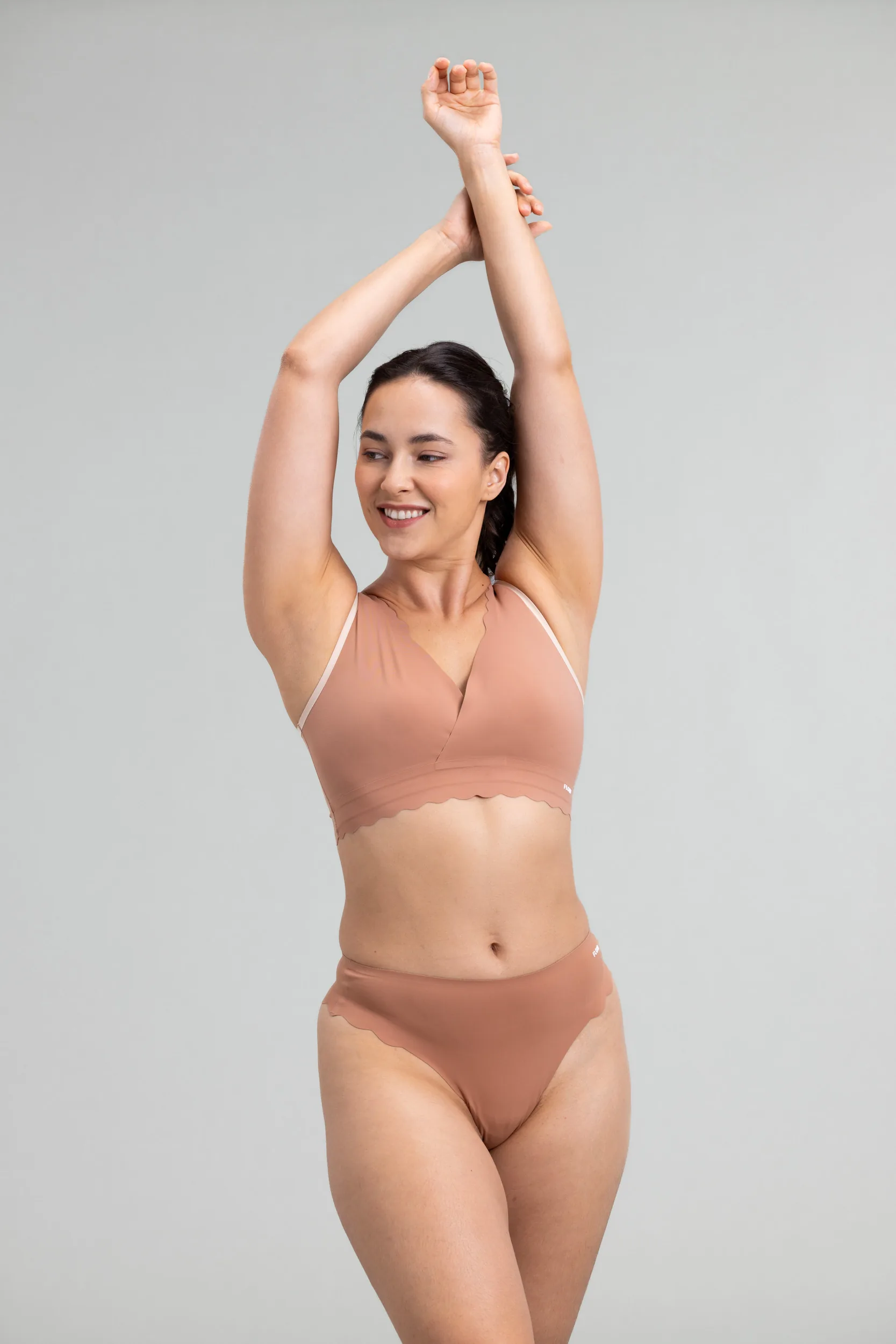 Scallop Edged Bonded Pullover & No VPL Scallop Edged Thong
