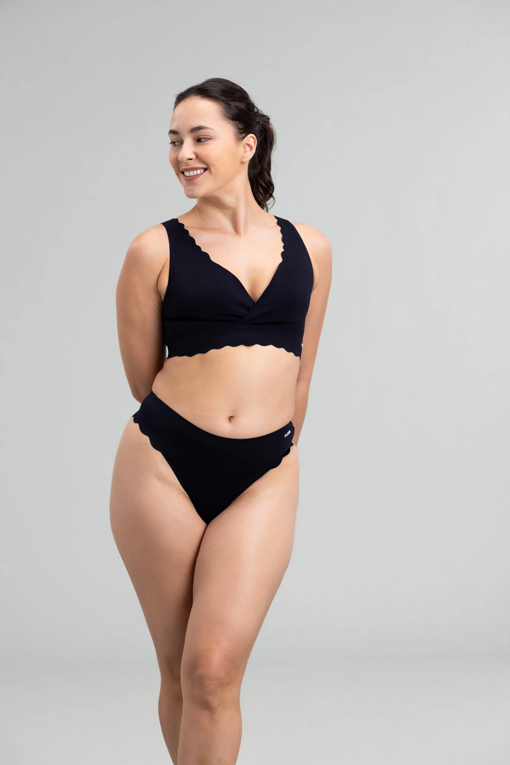 Scallop Edged Bonded Pullover & No VPL Scallop Edged Thong