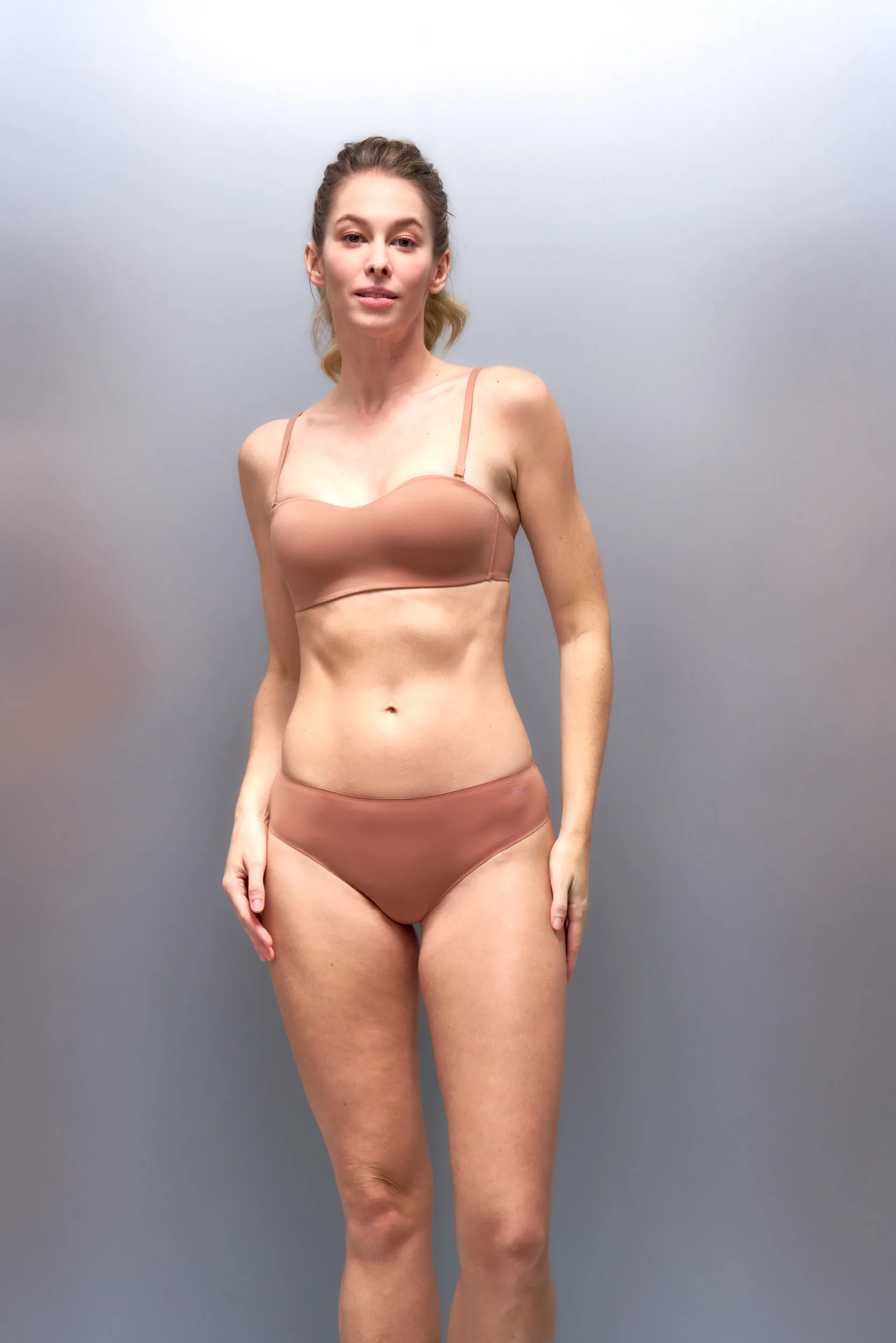 Zone Support Padded Strapless & Soft Bonded Thong