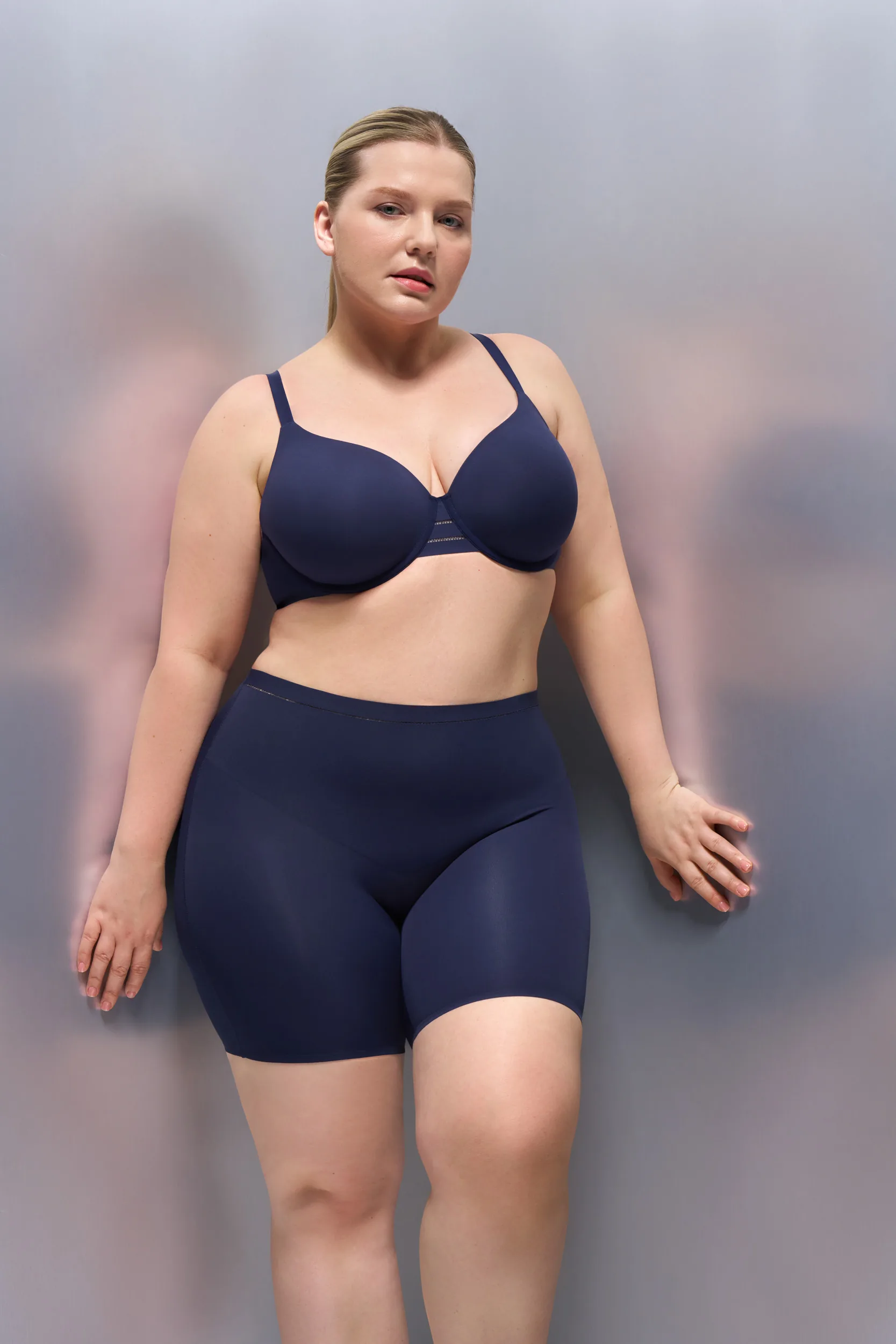 Bonded Full Coverage Stretch Padded Wired Bra & Bonded Mid-waisted Shaping Shorts