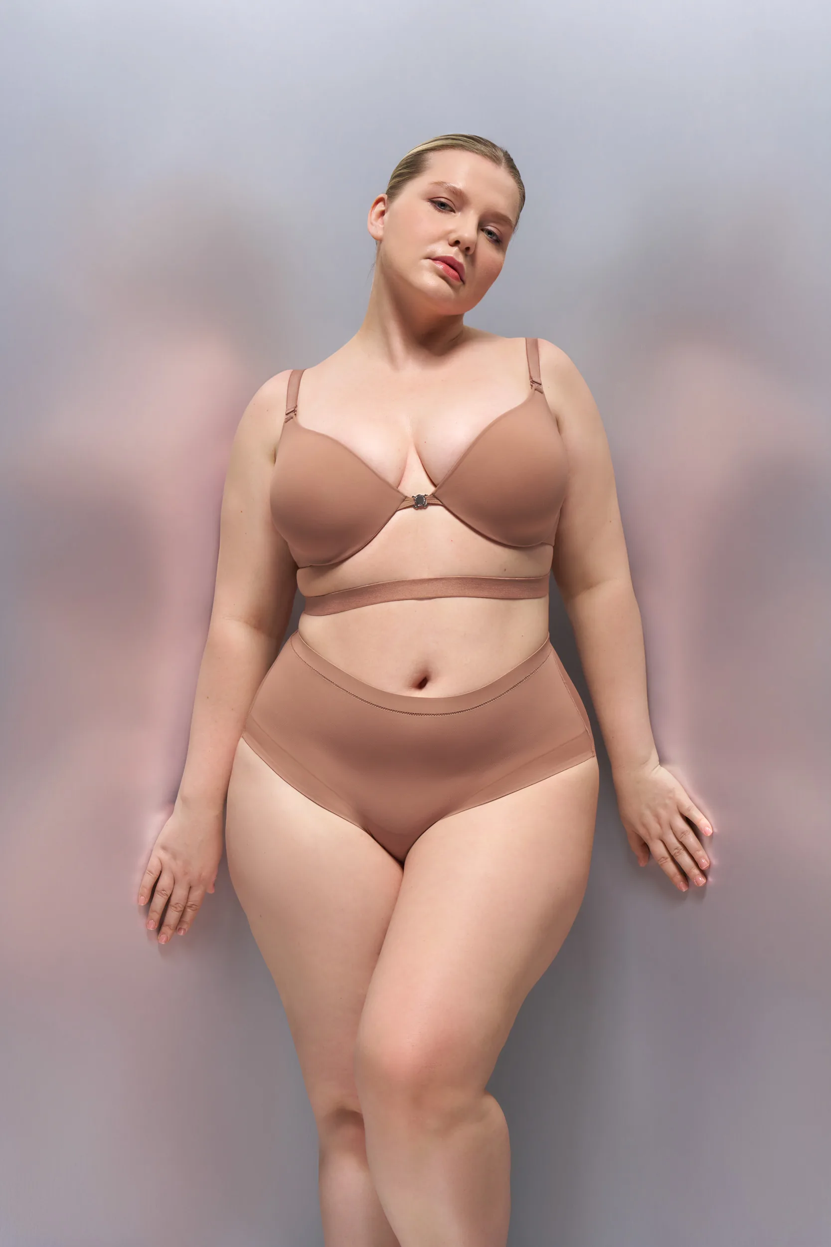 Convertible Bra & Bonded Mid-waisted Cheeky Panty