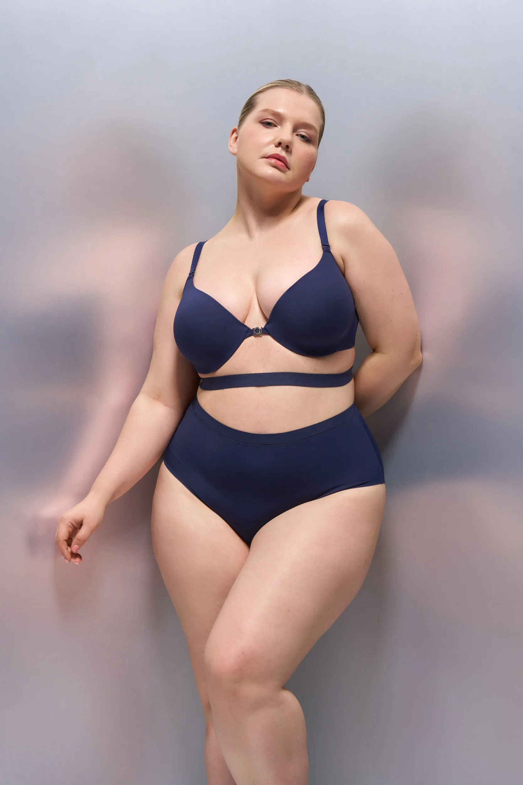 Convertible Bra & Bonded Mid-waisted Cheeky Panty