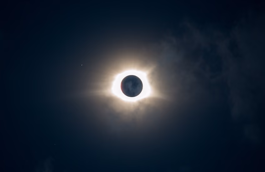 Eclipse solar total