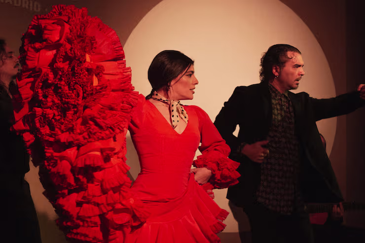 Flamenco dancer Lisi Sfair next to another male dancer at Centro Cultural Flamenco Madrid