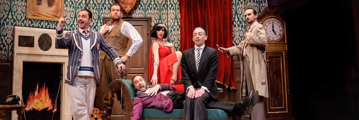 Cast of The Play That Goes Wrong