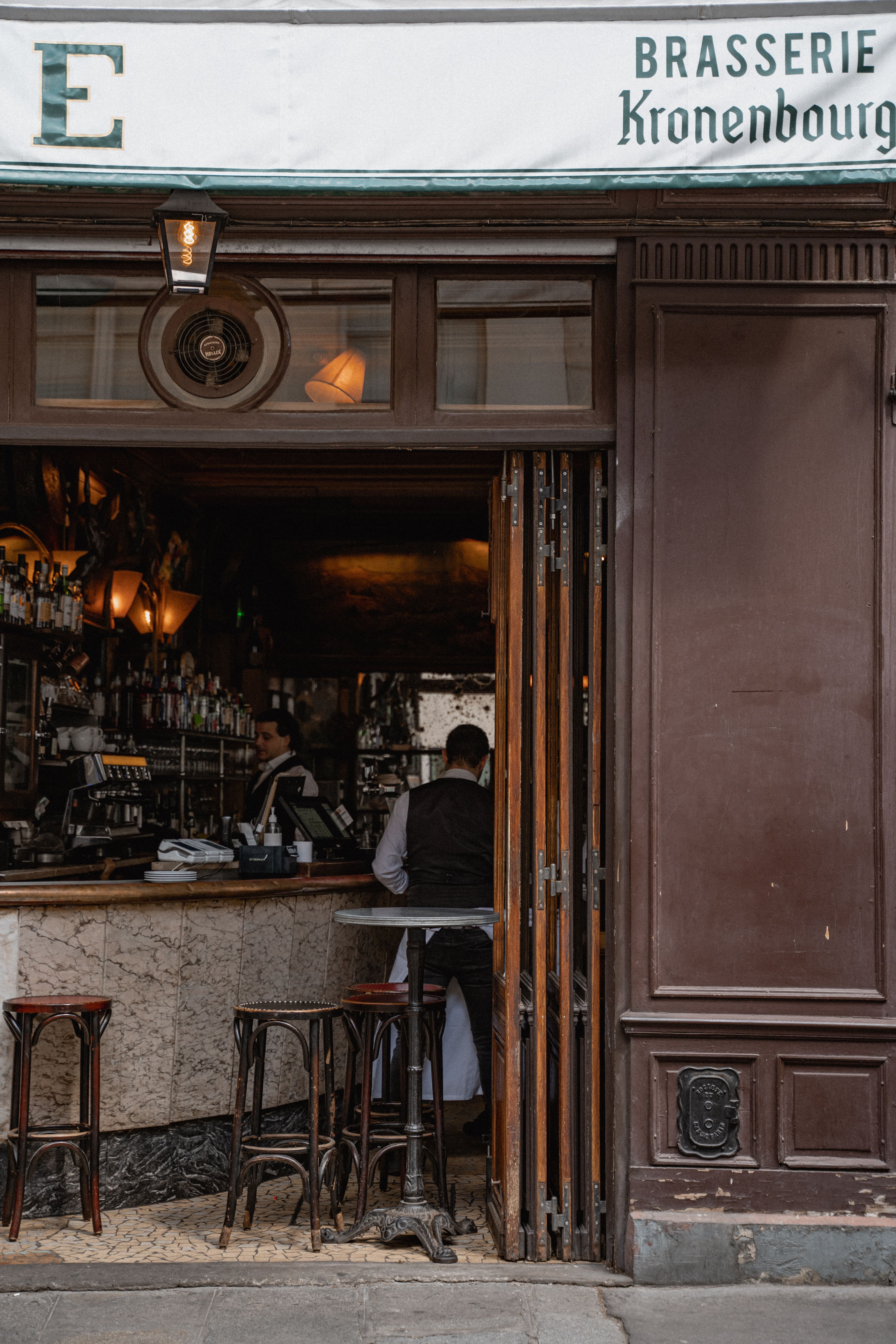 Hôtel de Buci, Hôtel 4 étoiles à Paris 6 e situé Rue de Buci, dans le quartier de Saint-Germain-des-Prés