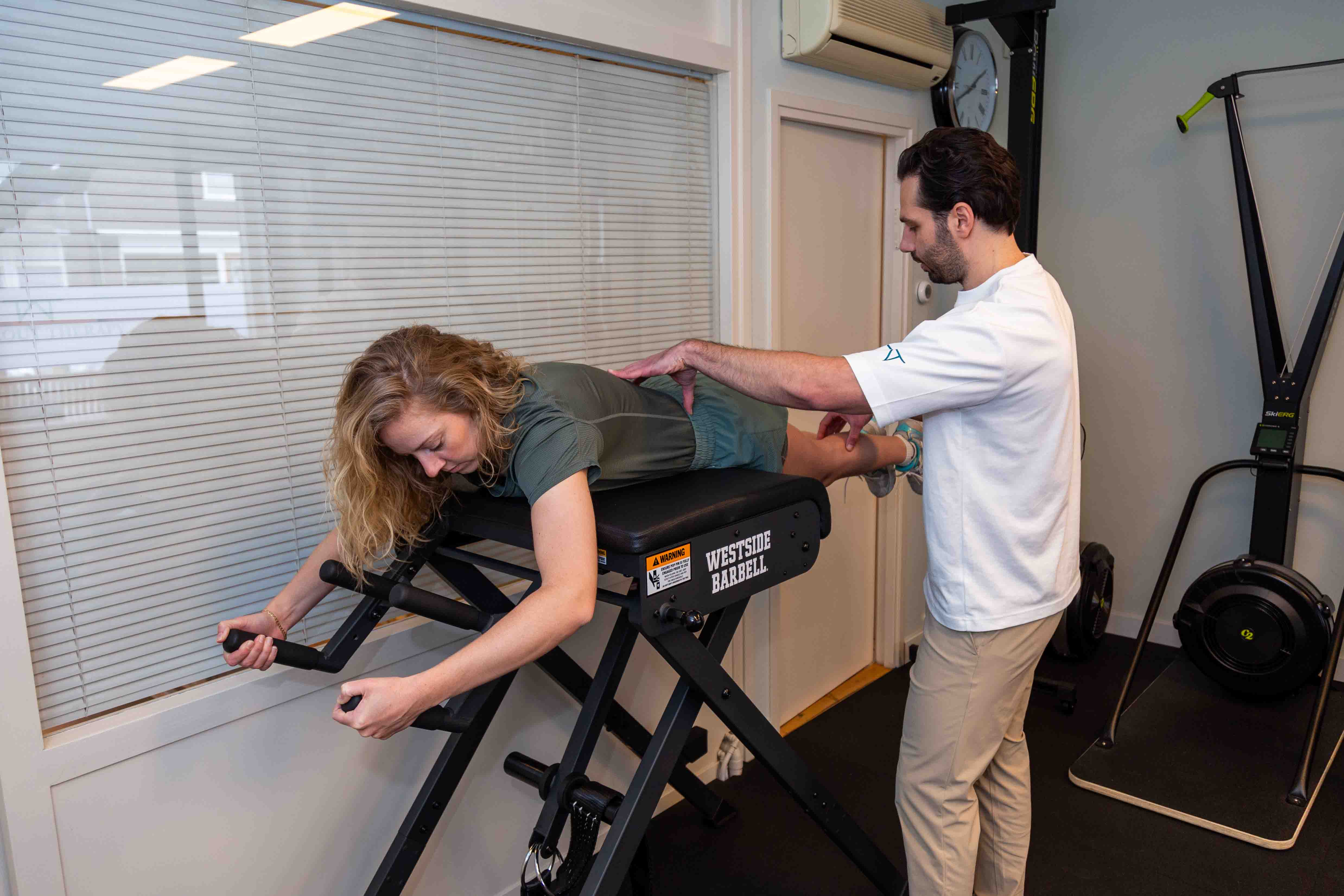 Fysiotherapeut behandelt spinale stenose bij Workout Therapy in Amsterdam Zuid