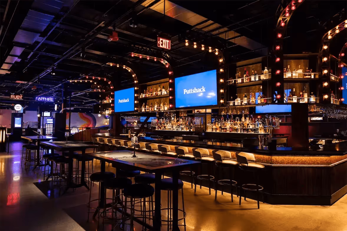 Bar at a Puttshack venue