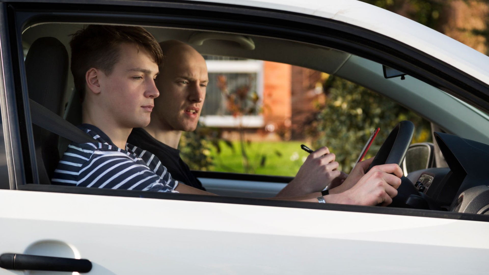 Driving School vs. Flexidrive: What's the Difference?