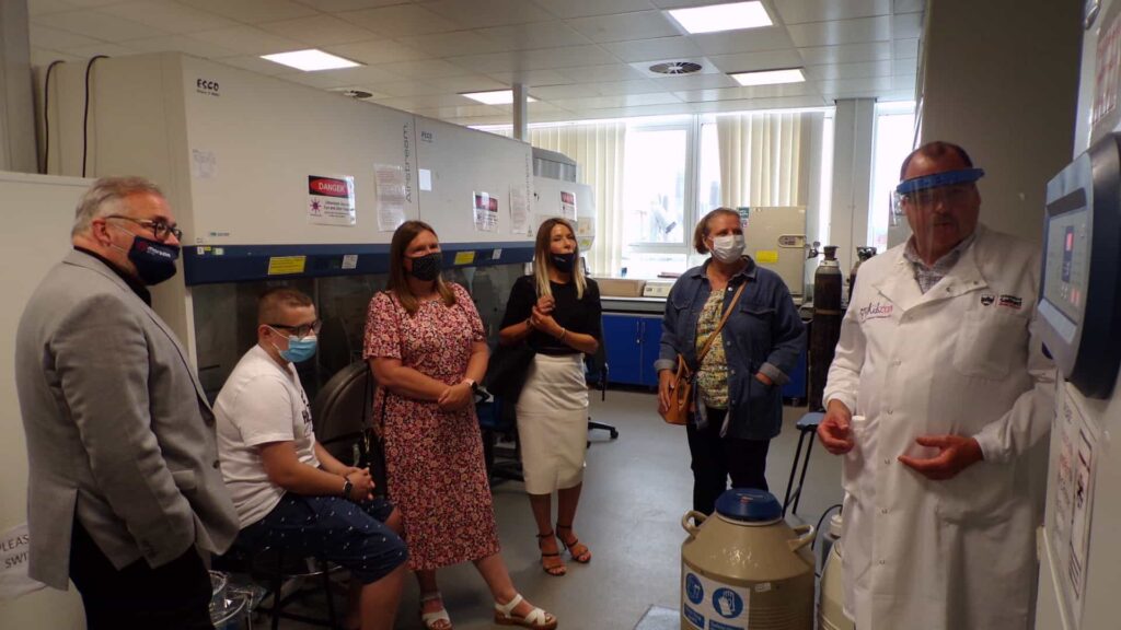 Ged Mason, Matty, Mum Alison, guests & Dr David Pye
