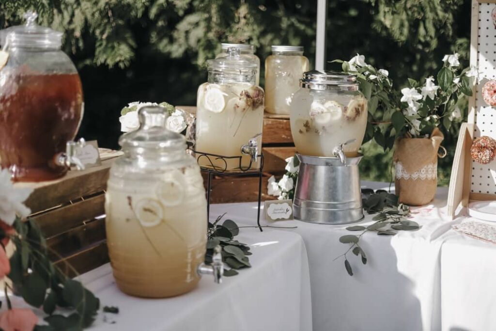 Foodie-Here's-some-fundraising-Idea's-for-you-Kidscan-Childrens-Cancer-Research-Adult-Lemon-stand