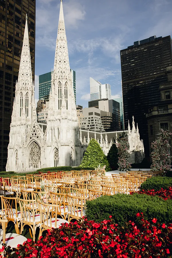 A rooftop wedding at 620 Loft & Garden catered by Bartleby & Sage.