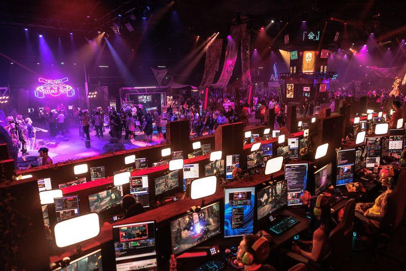 Rows of gaming stations and a themed festival floor at the Borderlands 4 Fan Fest, live gaming event produced by Blue Coast for Gearbox Software