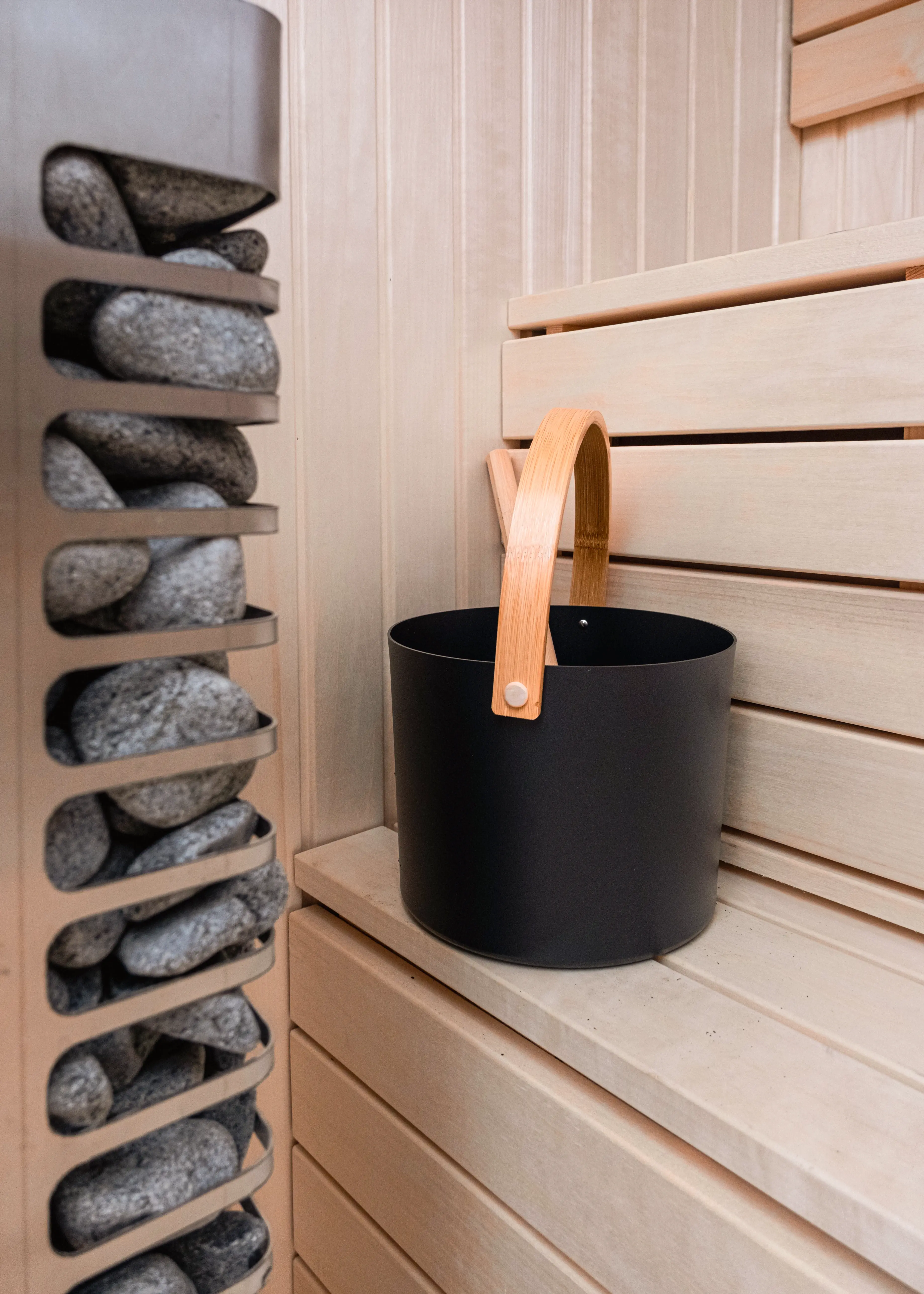 hoc Signature 2-person sauna and cold plunge