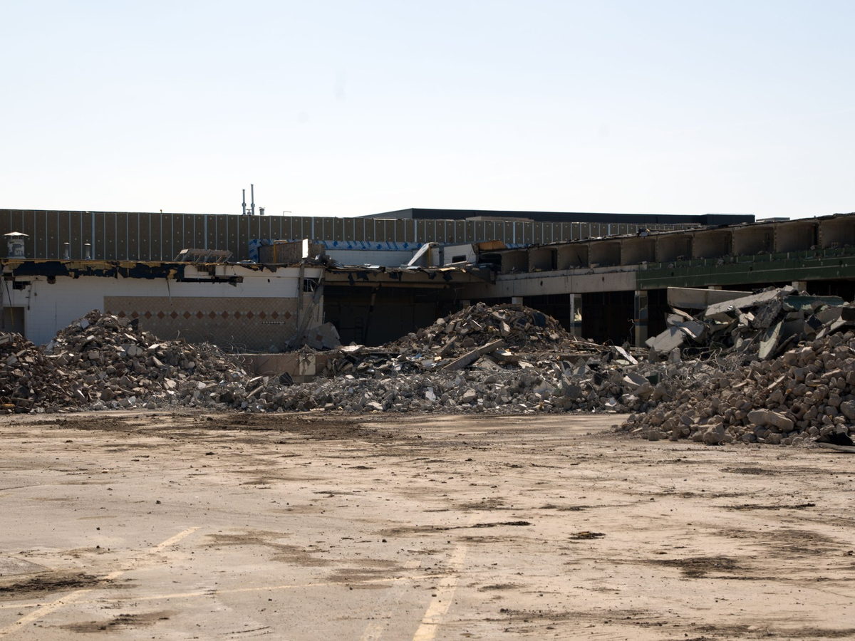 Sorted rubble on the slab