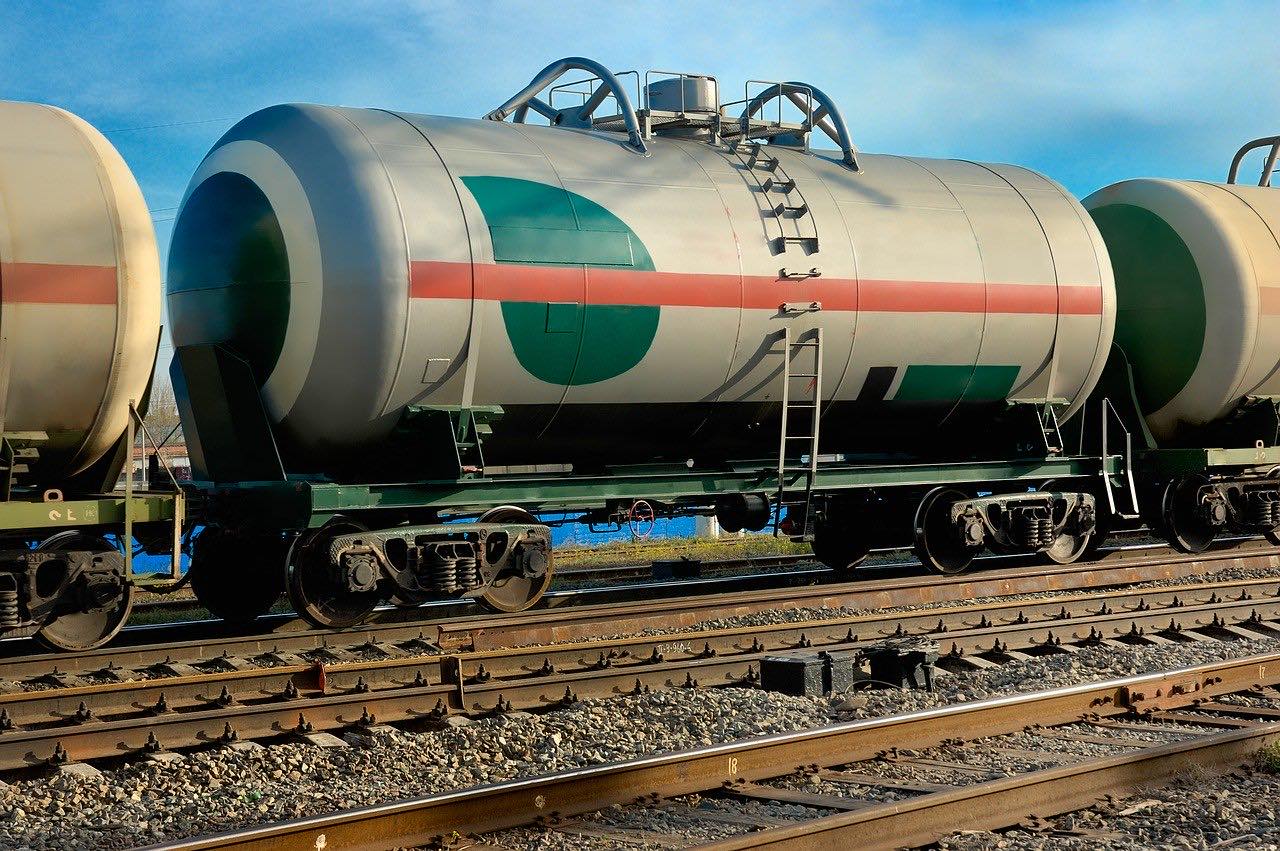 Bio-ethers in the global gasoline pool
