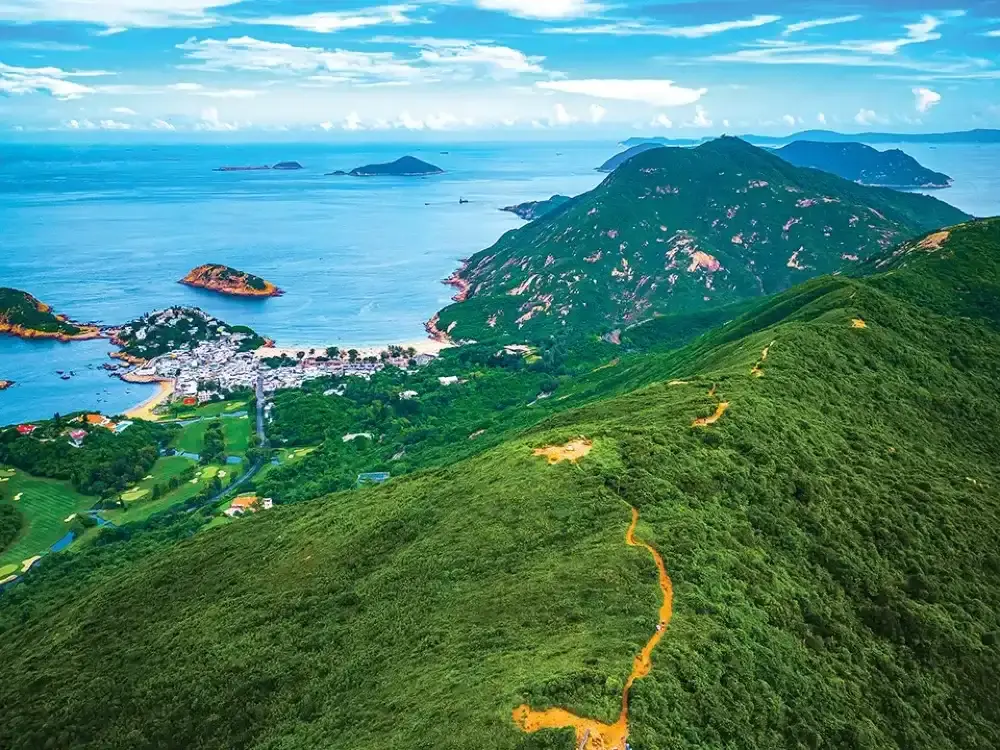 Dragon's Back trail Hong Kong