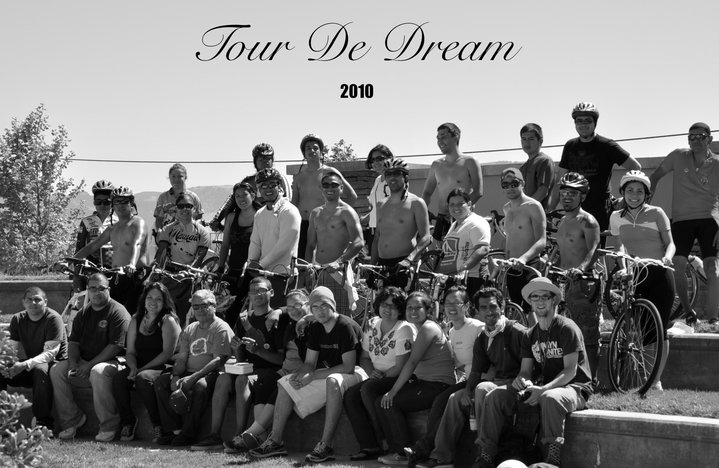 The Dream Riders group at Tour de Dream 2010, a Berkeley to Los Angeles bike ride for AB 540 awareness — Marlo Custodio in the back row with his arm overhead