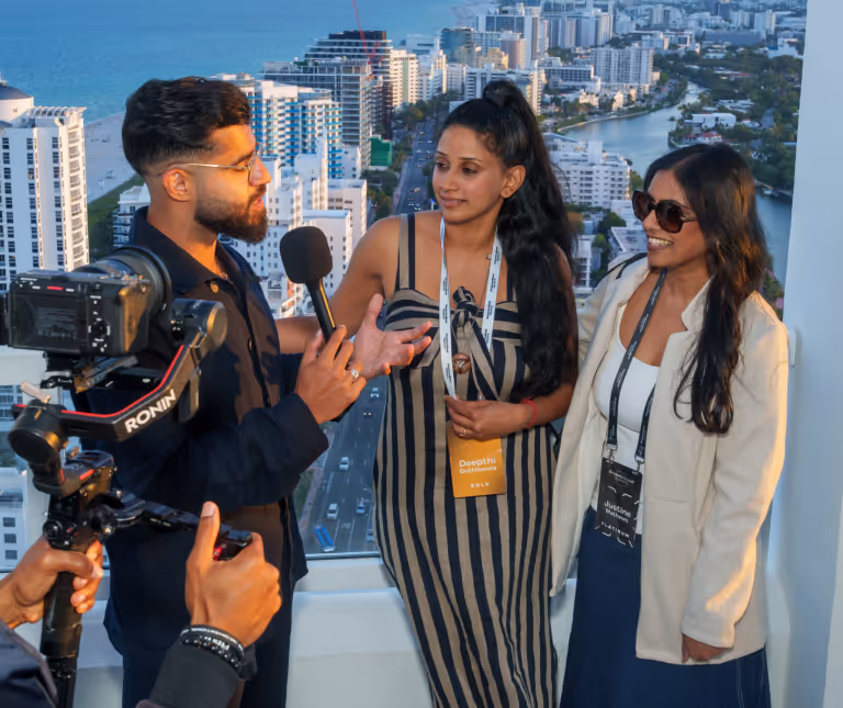 Maria sharing her Decentralized Masters experience at Miami live event