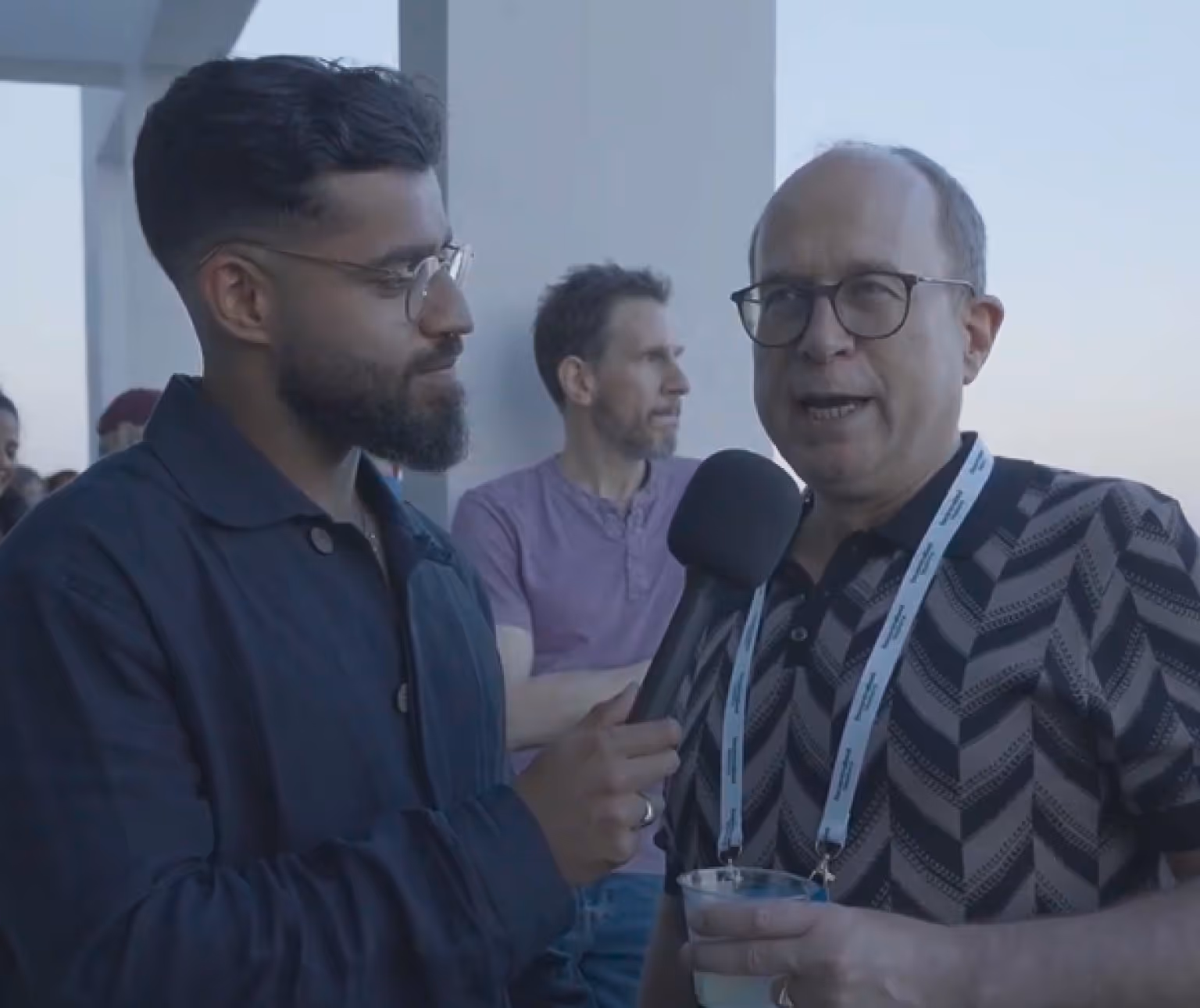 Jeff Bills sharing Decentralized Masters testimonial at Miami live event