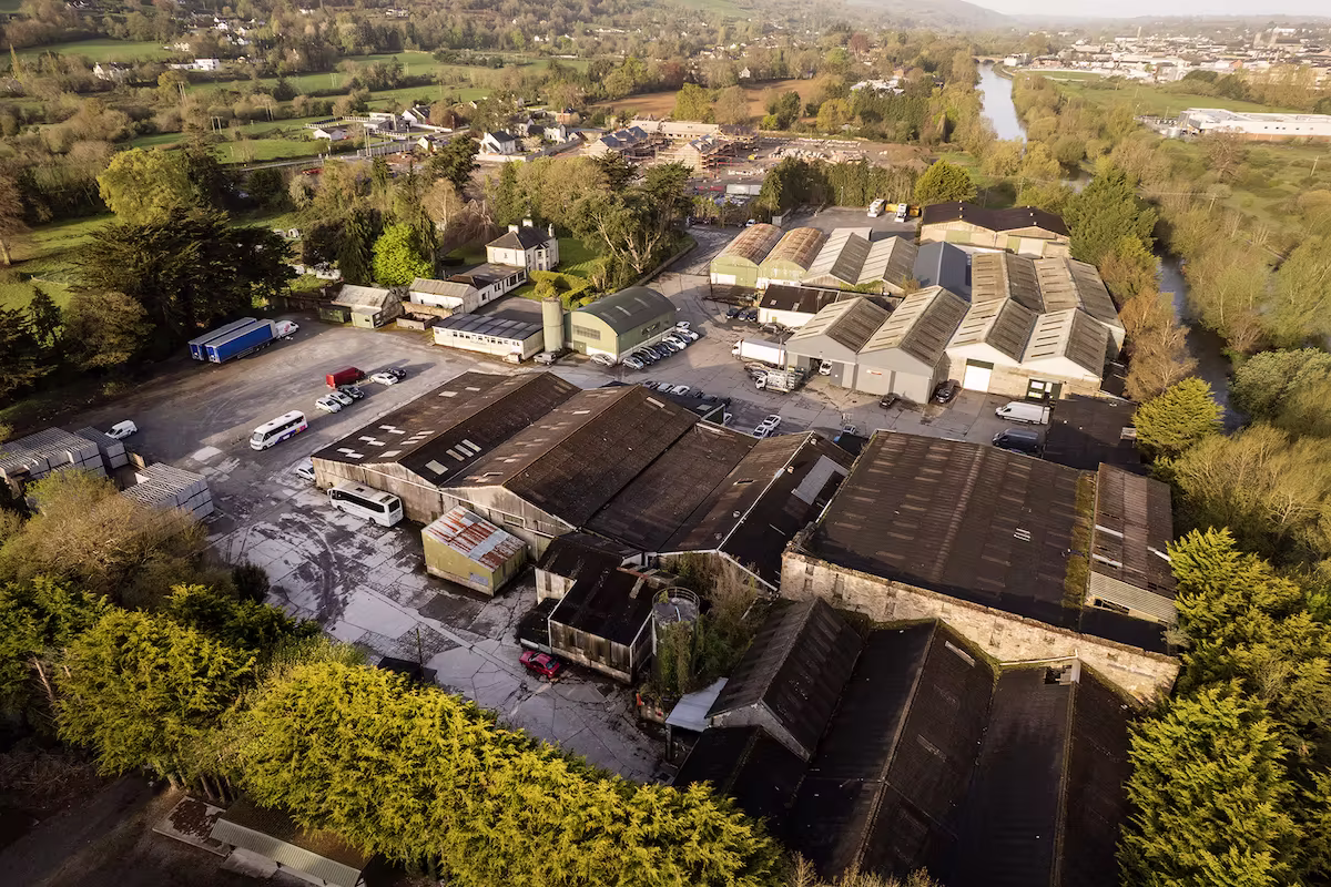 image of logistics planning session (for a trucking company)