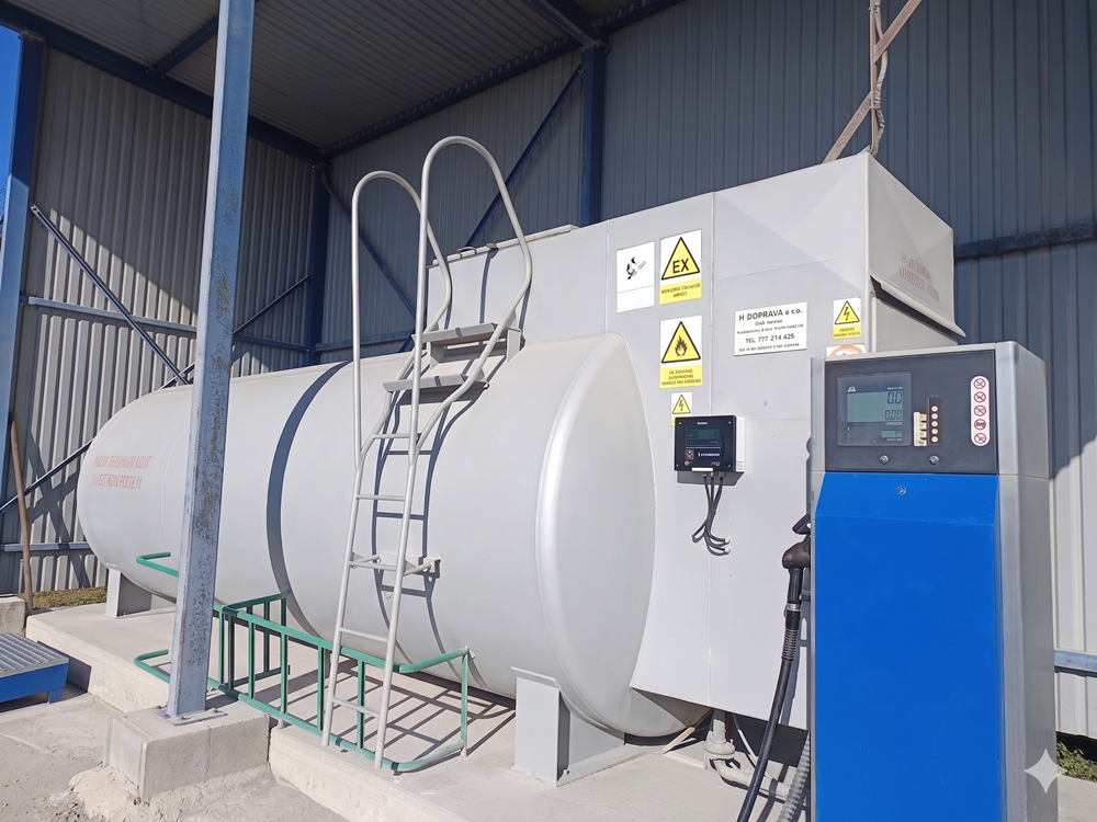 On-site diesel tank with a fuel dispenser
