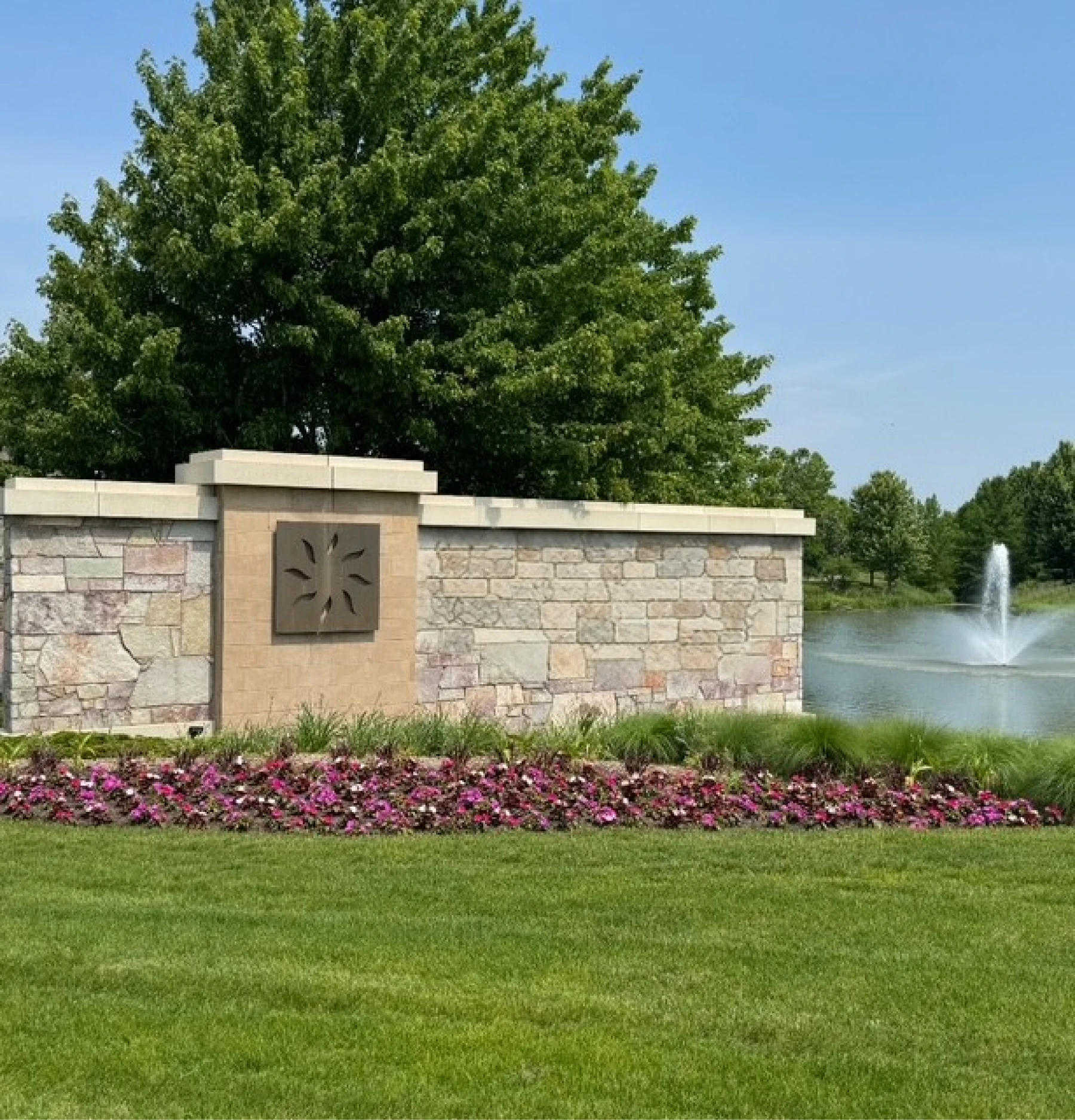Edgewater Sign Flower
