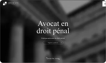 Website homepage for a criminal law lawyer with text 'Avocat en droit pénal' over a blurred grayscale background of classical building architecture.