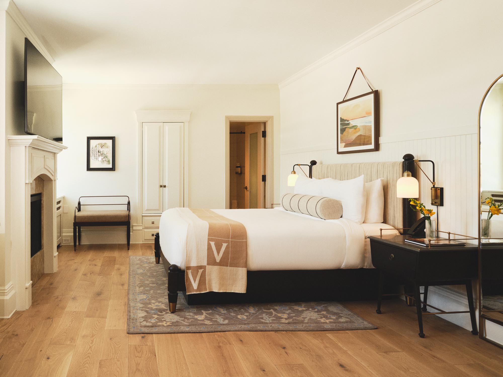 Elegant guest suite interior at Hotel Viking in Newport, Rhode Island