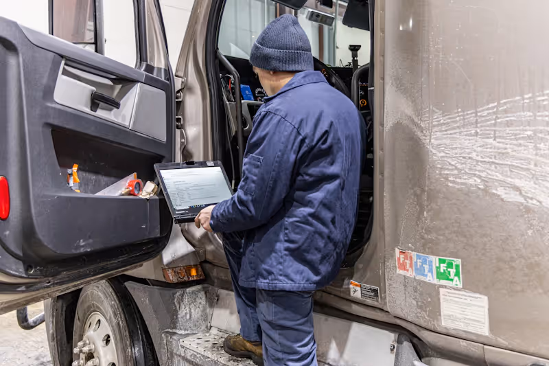 Mechanic providing DOT inspection in Tracy, CA