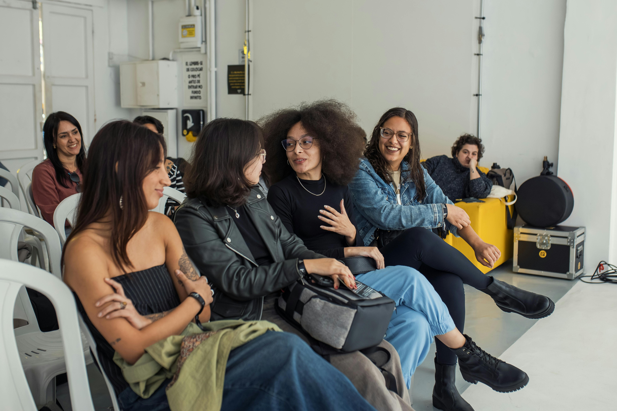 Women leaders in collaborative discussion