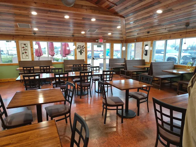A picture of the inside of columbus king gyros