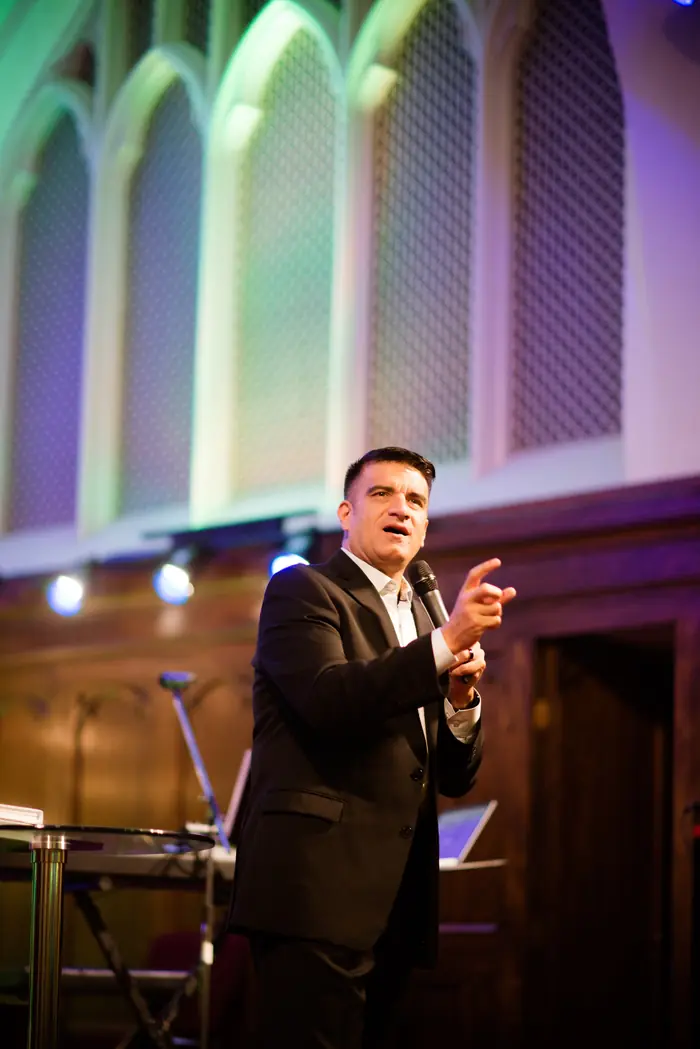 Jeff Taylor preaching