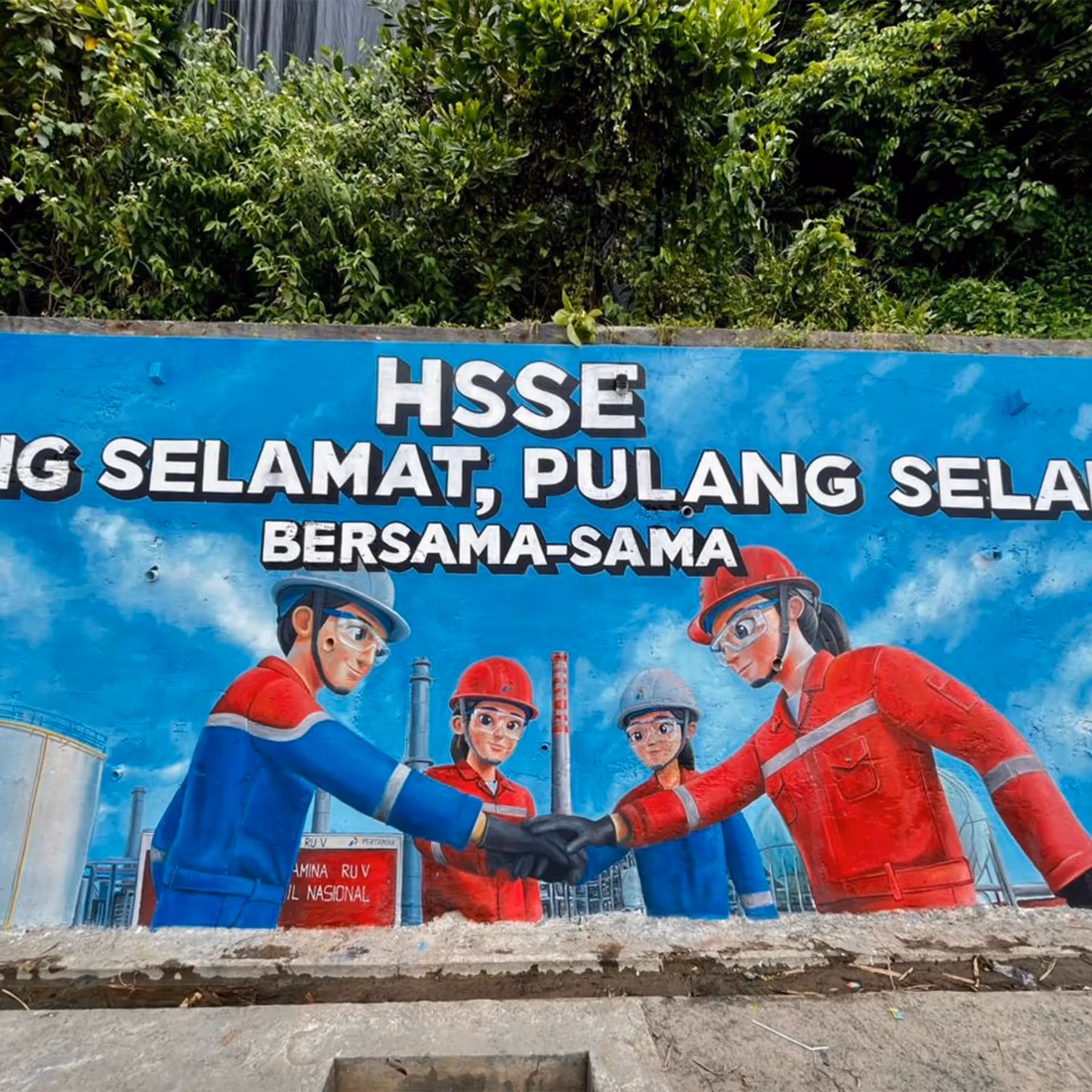 Edukasi VIsual Mural Pertamina RU V Balikpapan