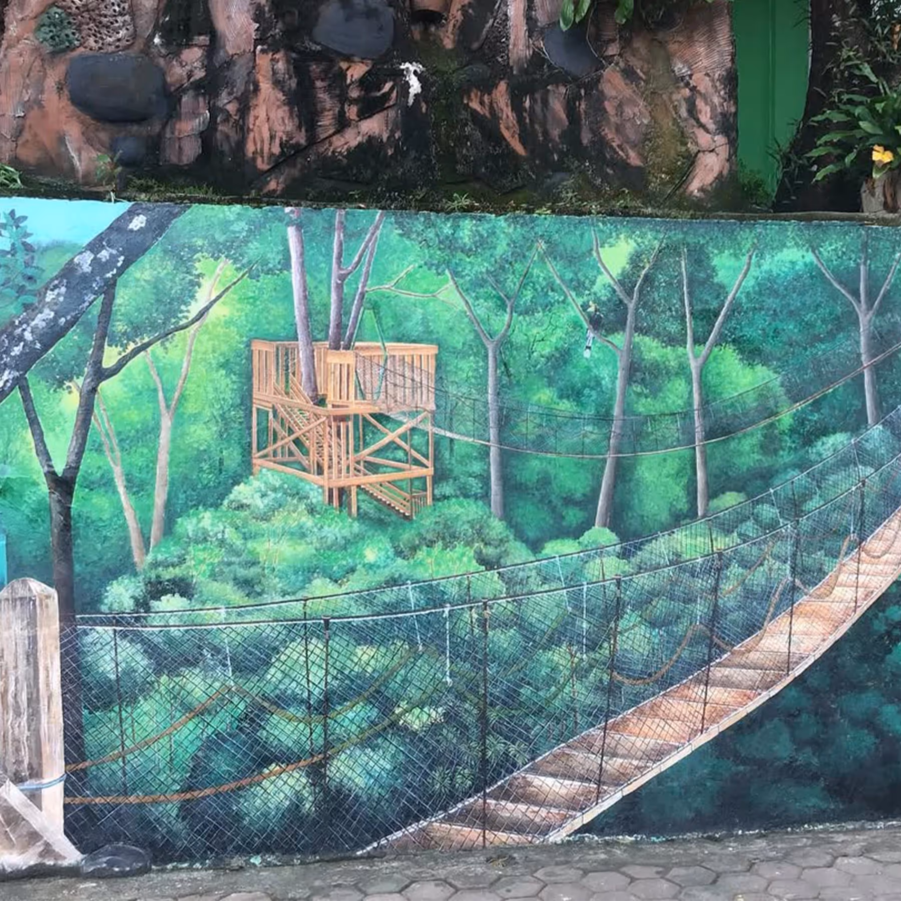 Mural Alam di Sekolah