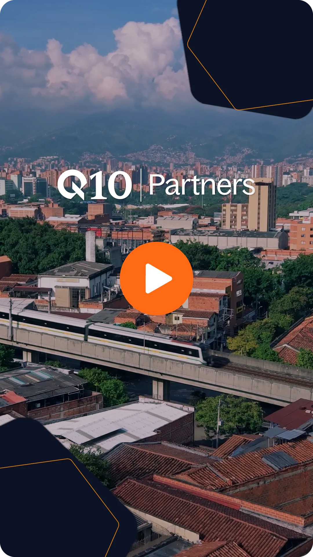 Reproducir el reel del Programa de Partners de Q10