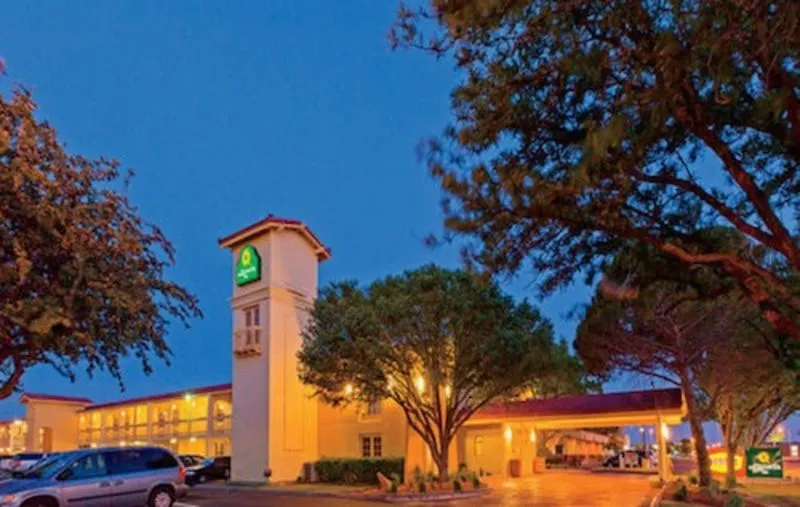Baymont by Wyndham Lubbock - Downtown Civic Center
