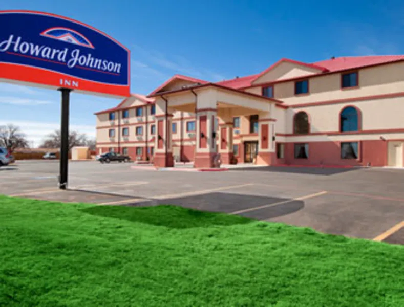 Howard Johnson by Wyndham Lubbock