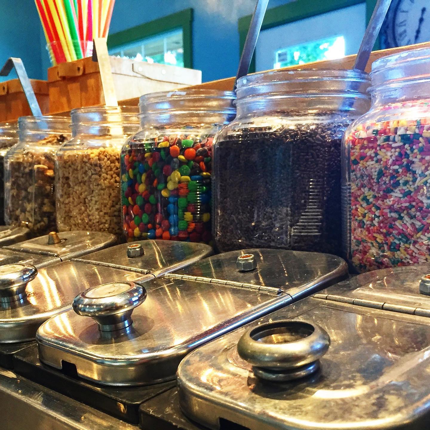 image of dessert offerings (for an italian restaurant)
