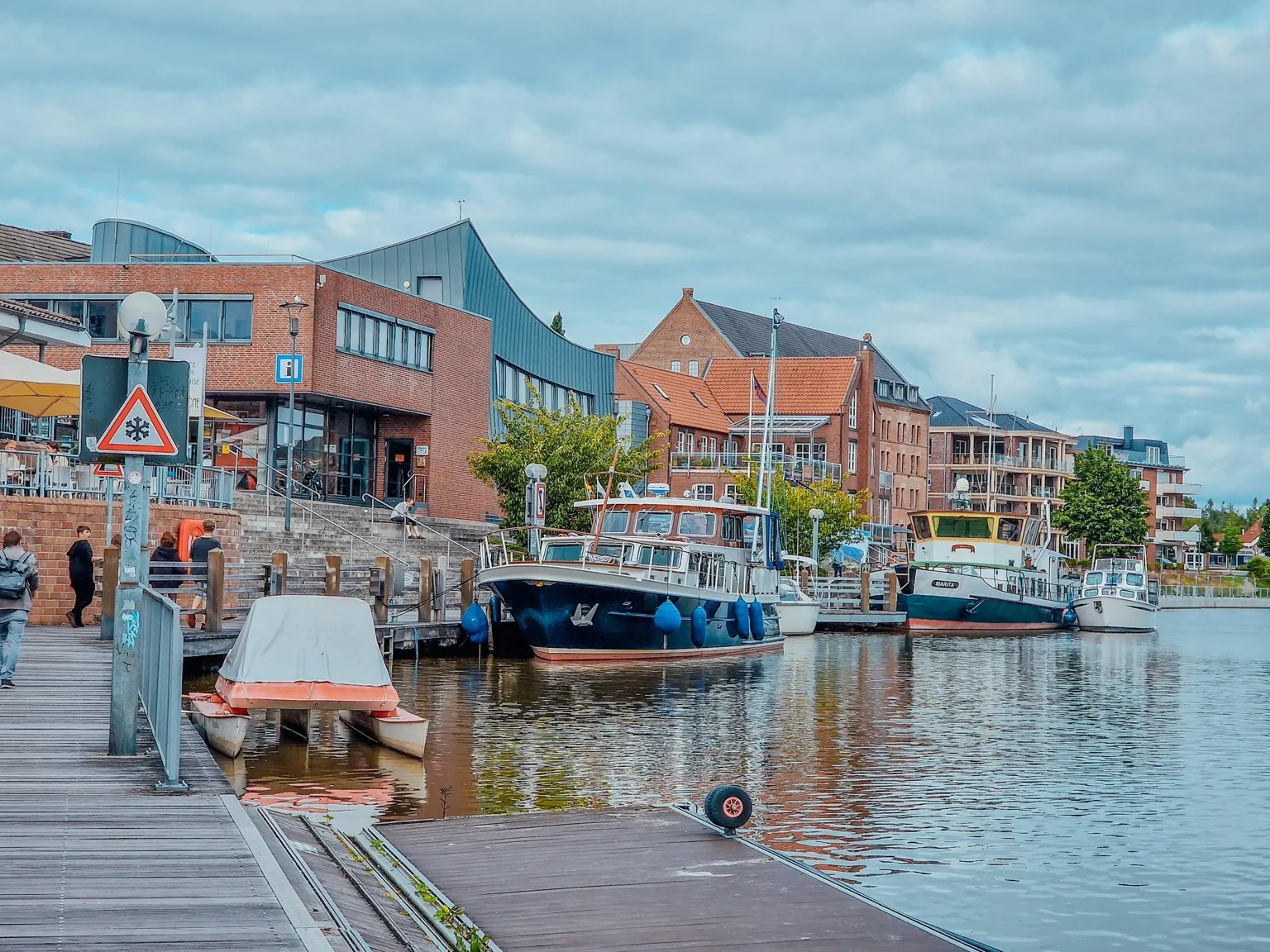 Stadtbild Landkreis Leer: Verbindet Ostfriesland und bürgernahe Behördenkommunikation