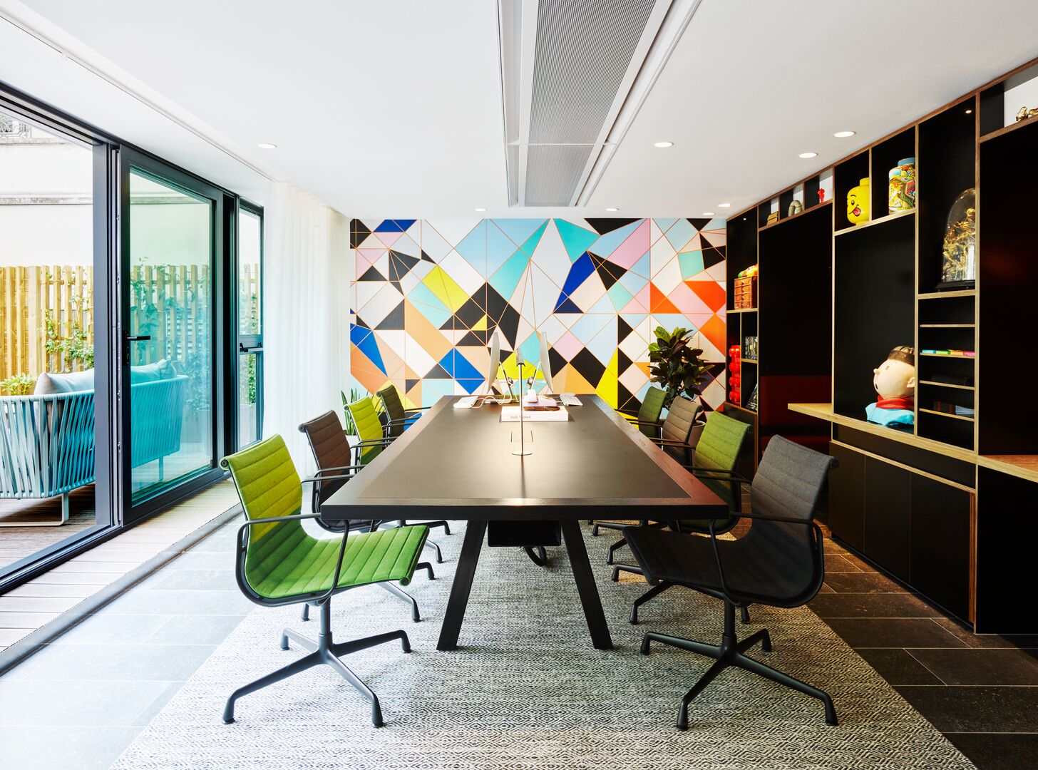 Custom wallcovering installation — citizenM Paris