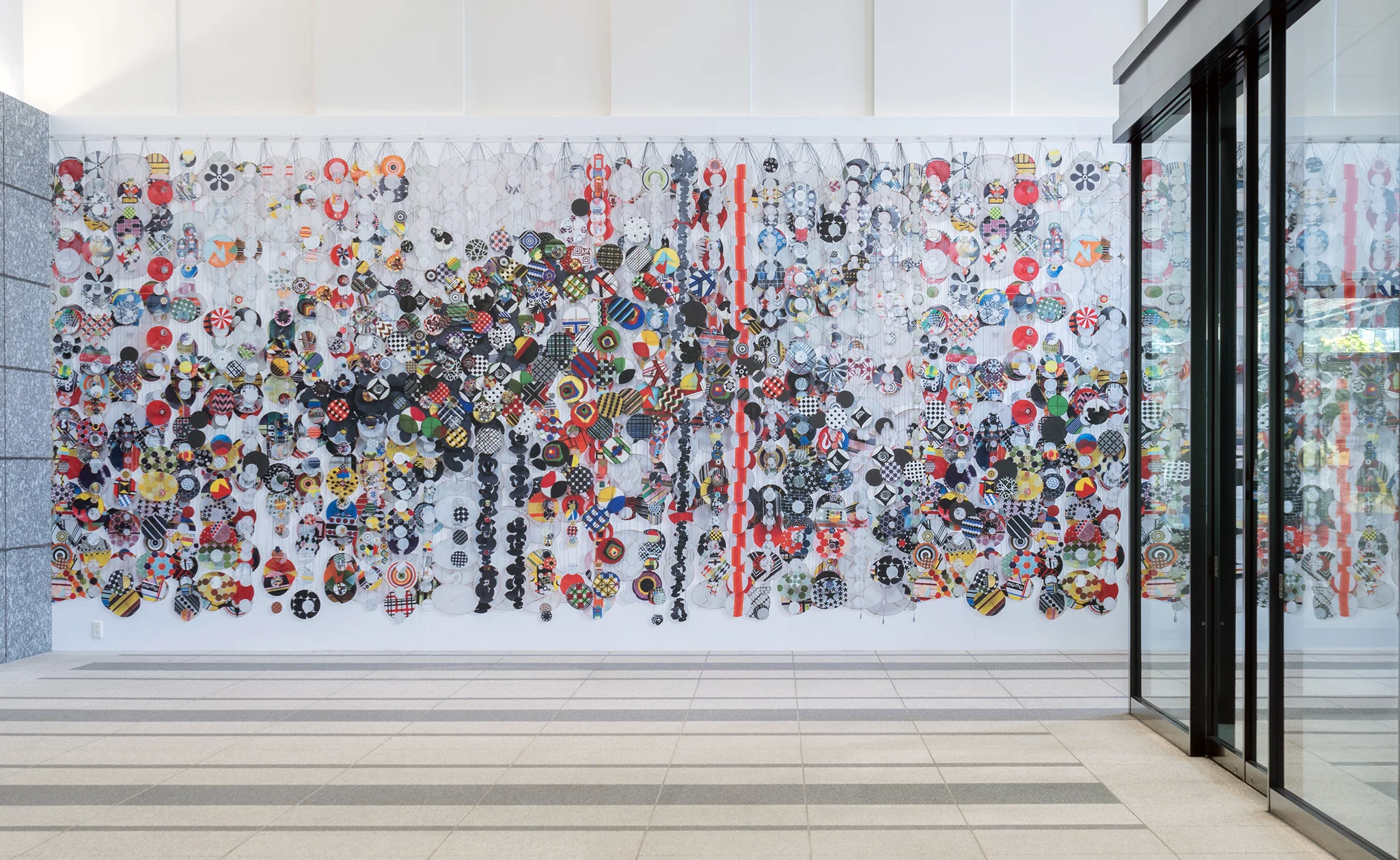 Jacob Hashimoto, Silent Rhythm — installation at Trade Pia Odaiba, Tokyo