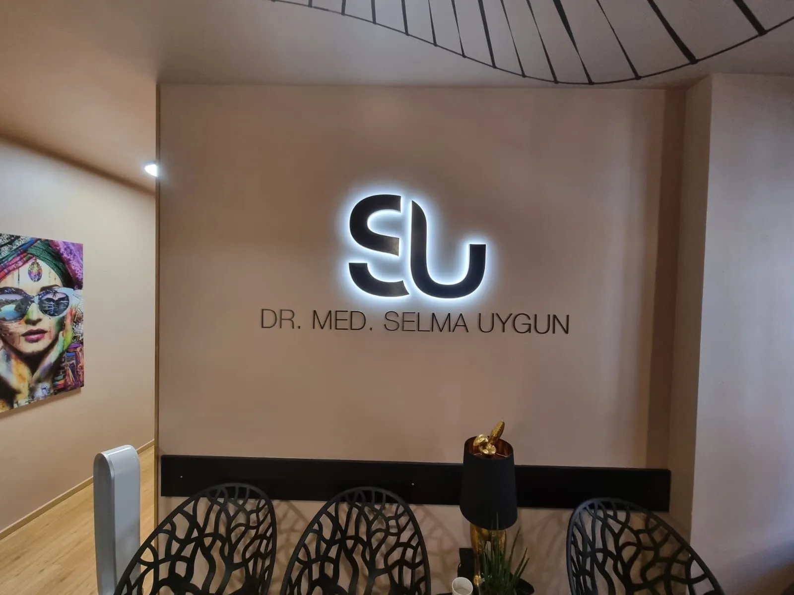 Was kostet eine ästhetische Behandlung in Düsseldorf? Preis-Orientierung & Faktoren