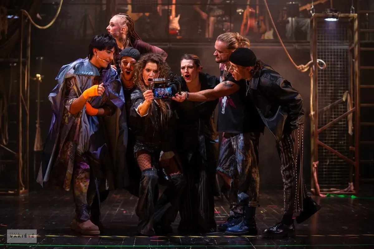 RENT – zdjęcie 1