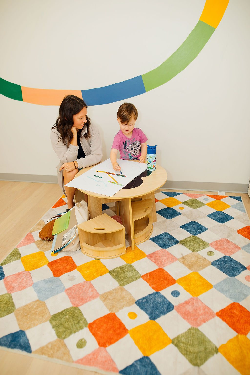 Oaklin Lane therapist and a young child working together at a small table