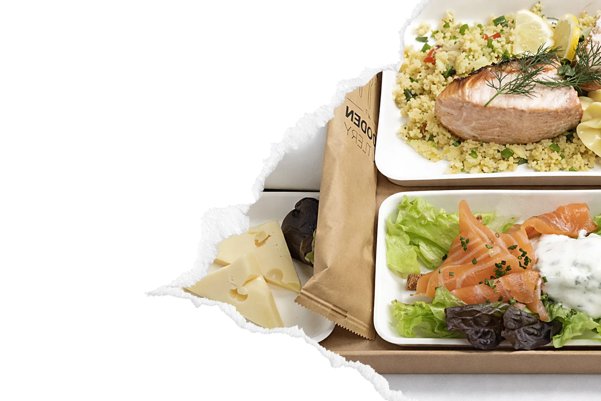 Deux plateaux-repas individuels avec pavé de saumon sur taboulé et salade de saumon fumé, accompagnés d'un sac de livraison kraft, présentés en hero illustration sur fond noir avec effet papier déchiré.