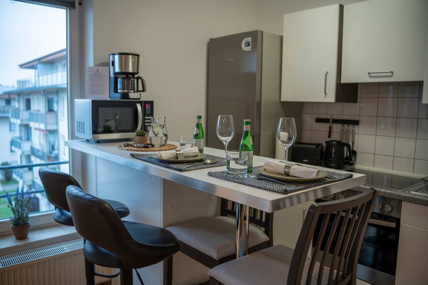 Comfortable dining area in the kitchen